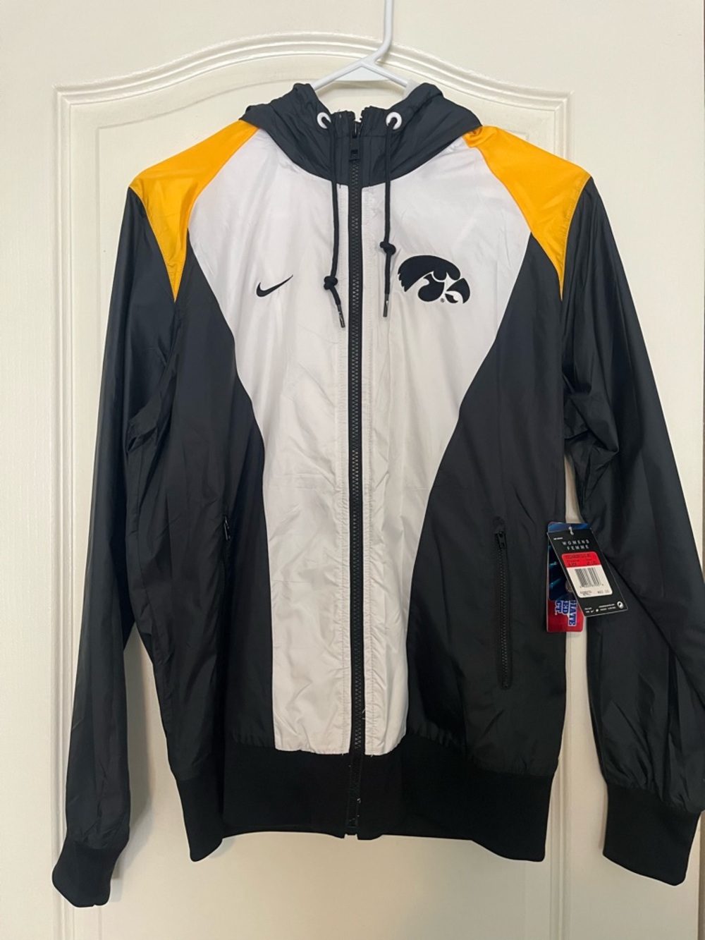Nike Iowa Hawkeye's hooded jacket, Sz L, NWT